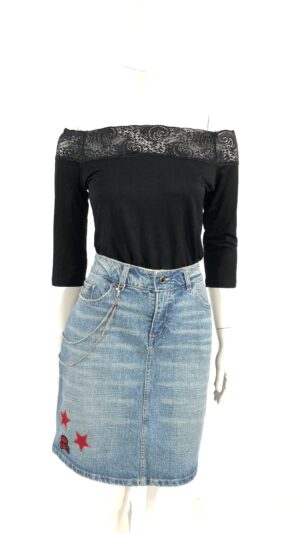 Jeanskjol med märken