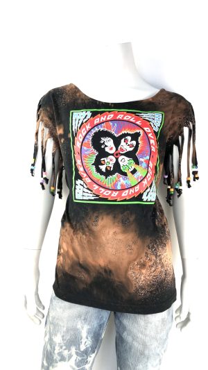 T-shirt Kiss med fransar