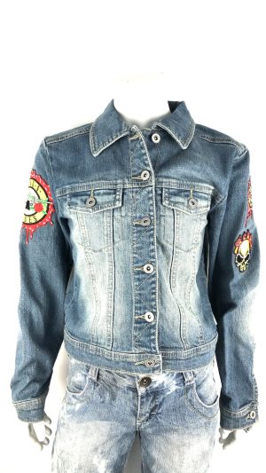 Jeansjacka med Guns n rosestygmärken