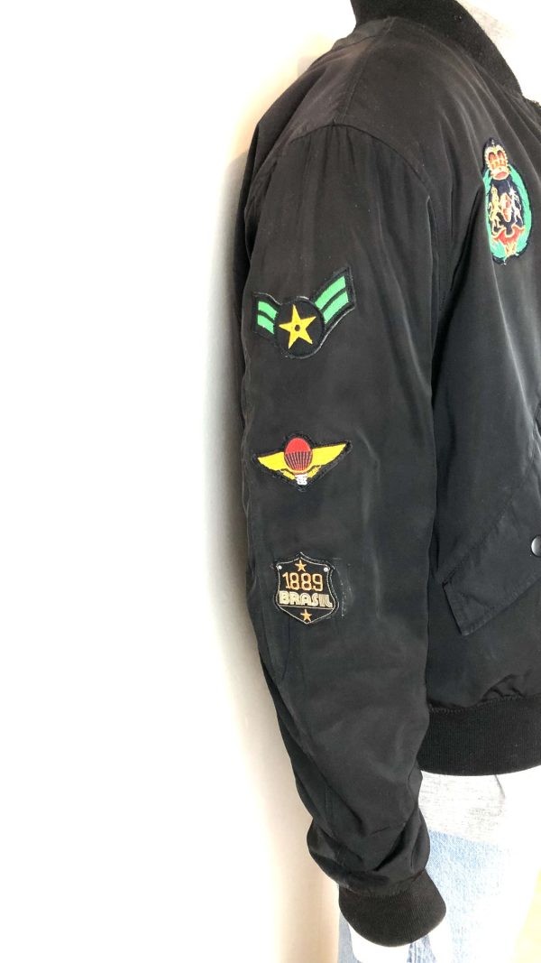 BOMBERJACKA MED MÅNGA TYGMÄRKEN L - Bild 3